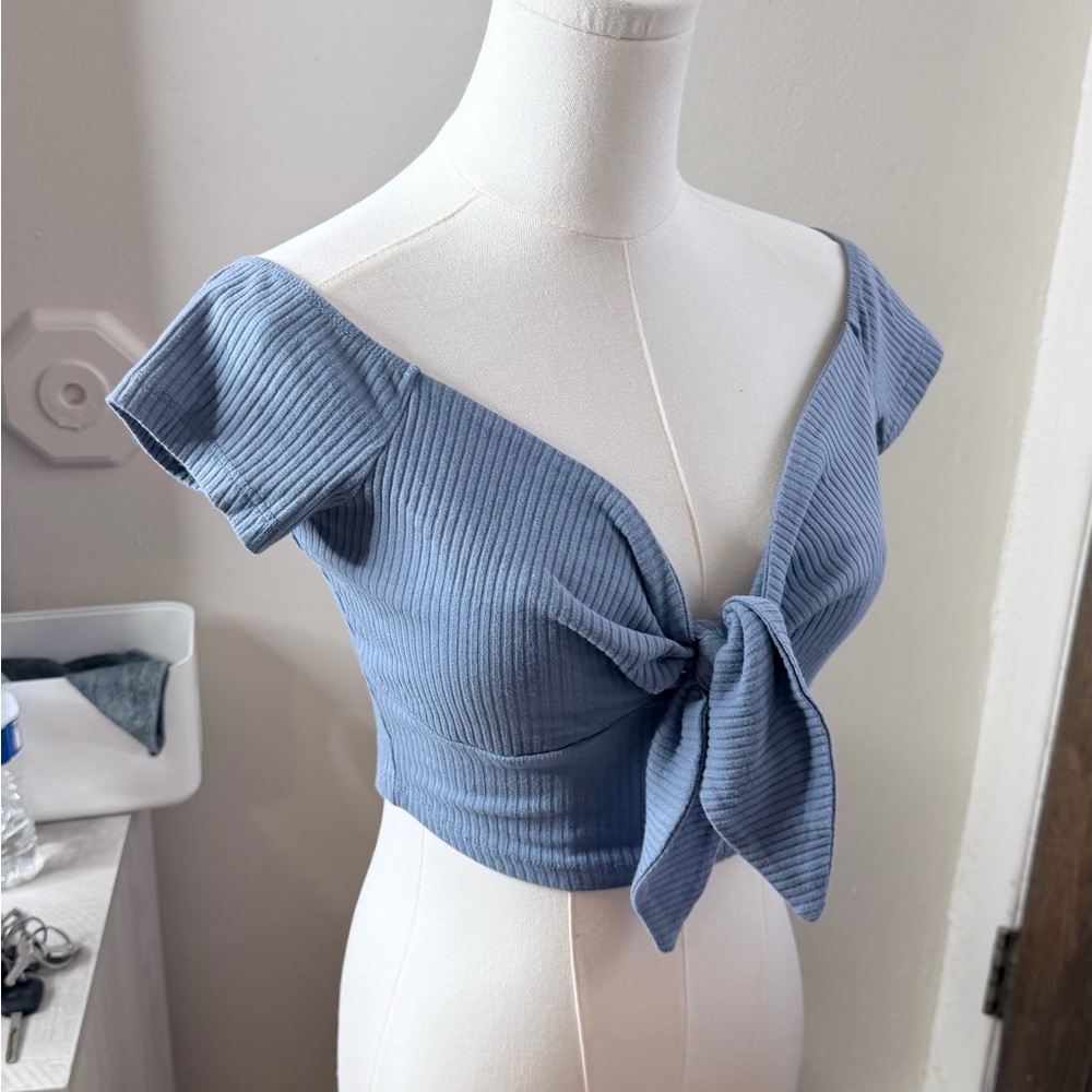 Women’s Blue Ribbed Tie Front Crop Top Short Sleeve